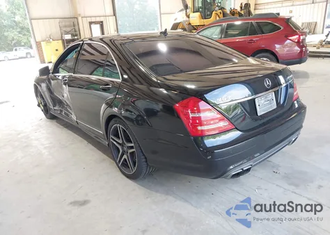 2013 Mercedes-Benz S 63 Amg z USA, uszkodzony, nr VIN WDDNG7EBXDA511290